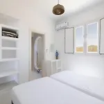 28 شقة *